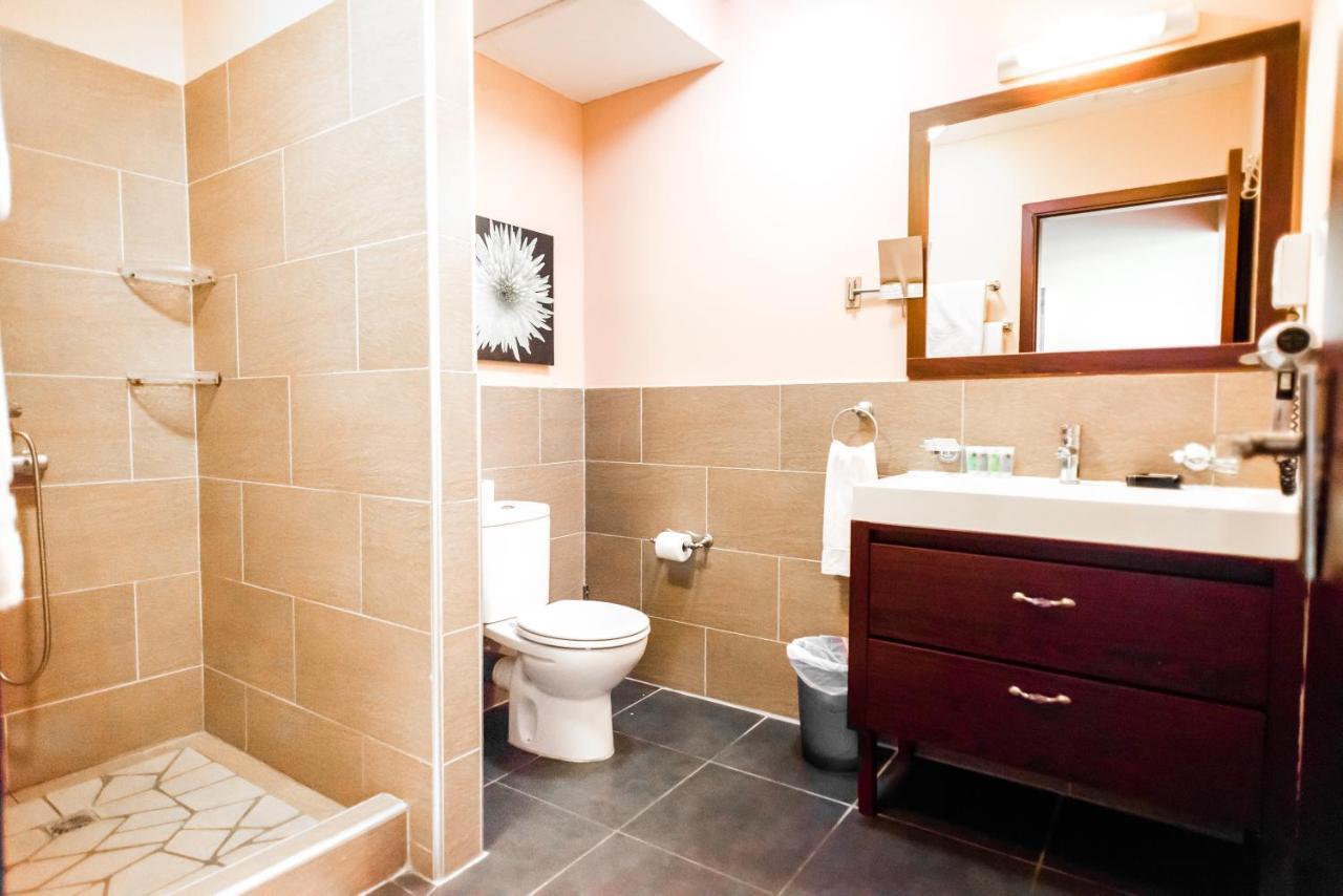 פאפיט Hotel Sarah Nui מראה חיצוני תמונה