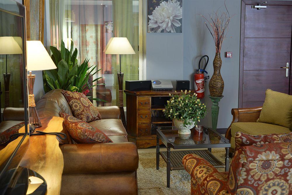פאפיט Hotel Sarah Nui מראה חיצוני תמונה