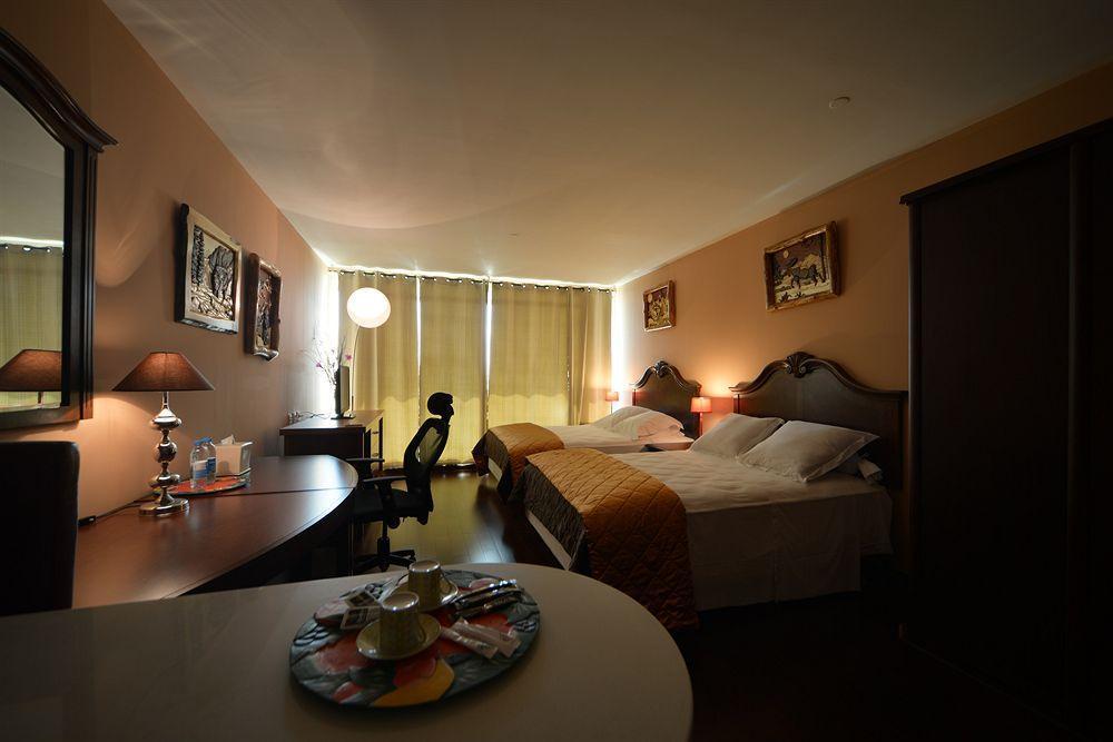פאפיט Hotel Sarah Nui מראה חיצוני תמונה
