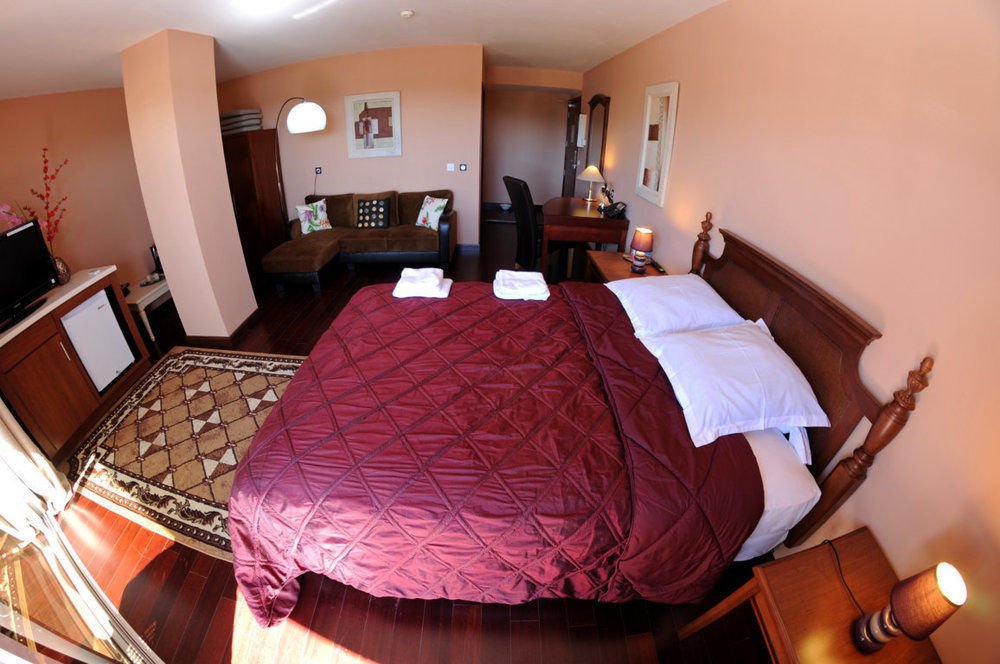 פאפיט Hotel Sarah Nui מראה חיצוני תמונה