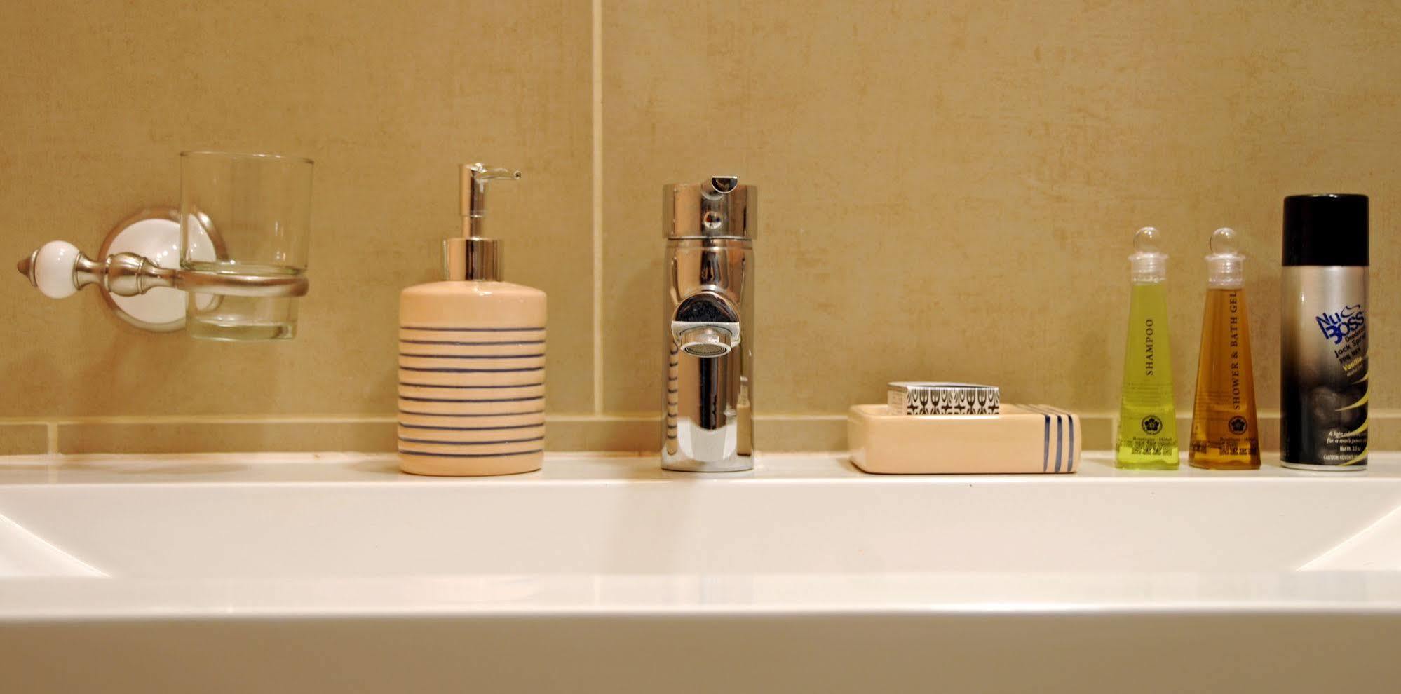 פאפיט Hotel Sarah Nui מראה חיצוני תמונה