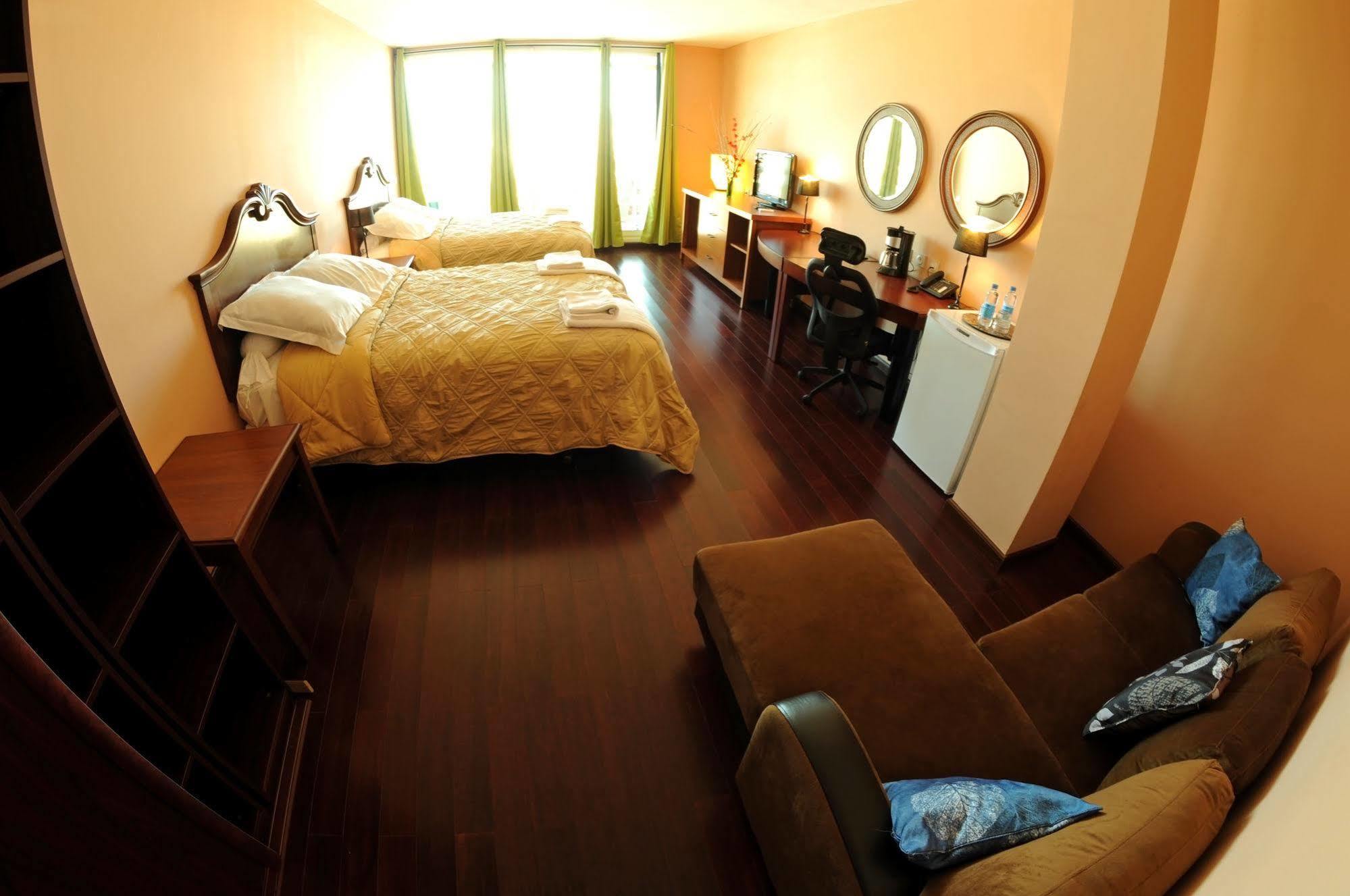 פאפיט Hotel Sarah Nui מראה חיצוני תמונה