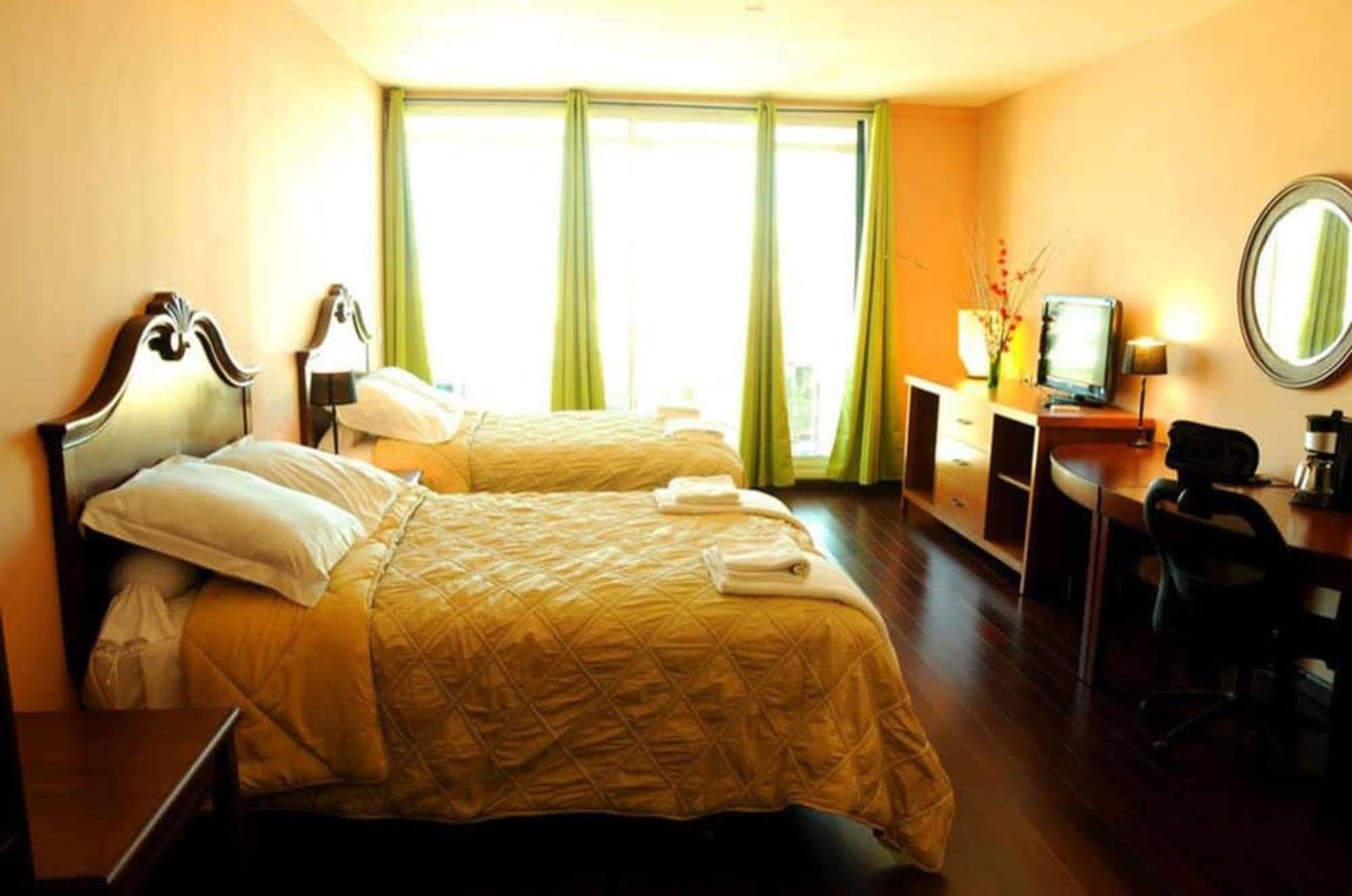 פאפיט Hotel Sarah Nui מראה חיצוני תמונה