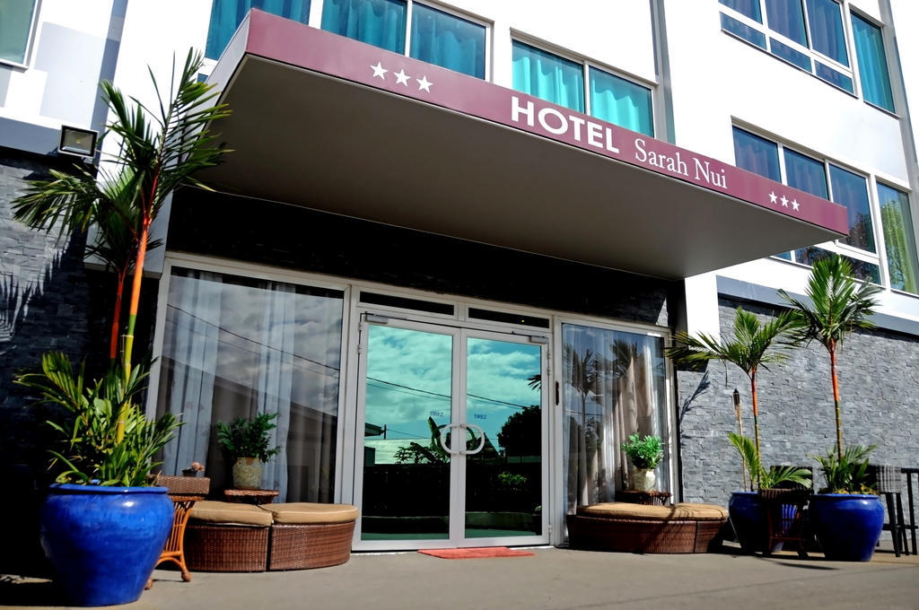 פאפיט Hotel Sarah Nui מראה חיצוני תמונה